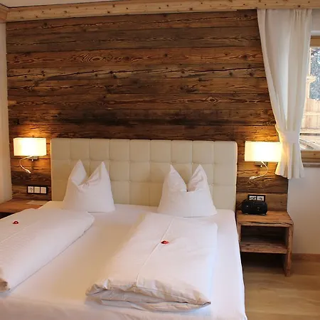 Hotel Gartenhotel Toni 3*