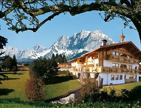 Hotel Gartenhotel Toni 3*